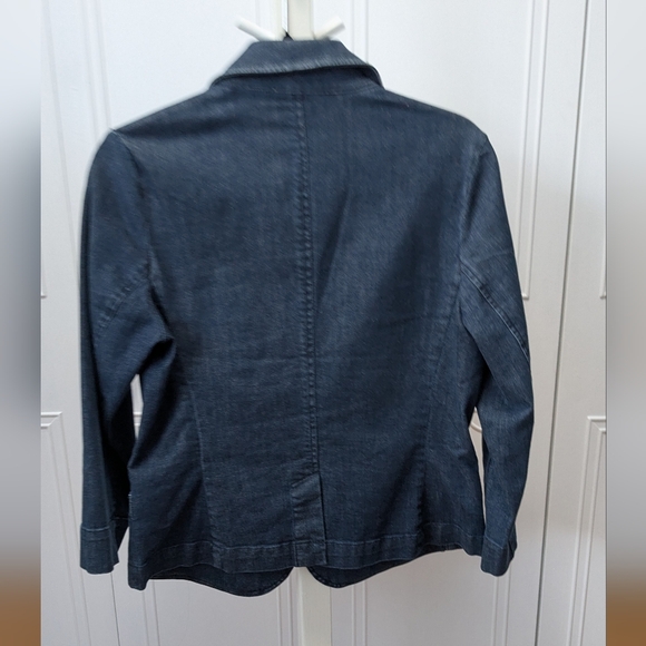 Talbots Blue Denim Tailored Blazer with Notched Lapels, Long Sleeves Sz 8 - Picture 4 of 10